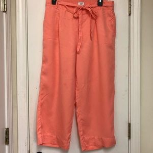 Gorgeous pair of Crown & Ivy pants